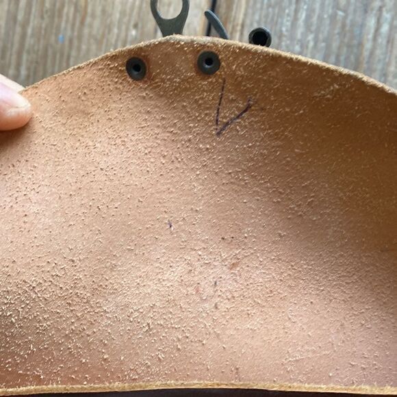 Hand tooled Tooled purse - Picture 2 of 4